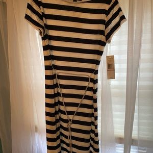 Beautiful Sailor style fitting dress. Size 6